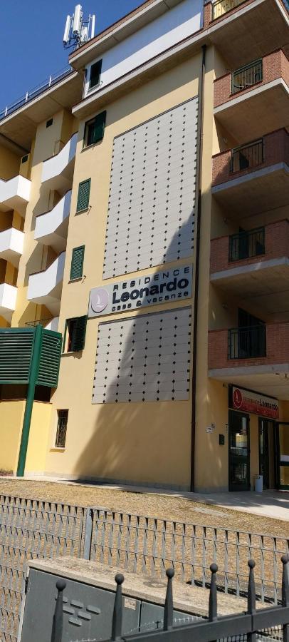 Residence Leonardo Lido di Spina Bagian luar foto